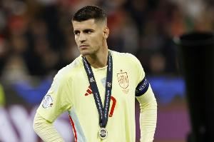 罗马诺：科莫希望本周敲定莫拉塔，交易仍需加拉塔萨雷批准