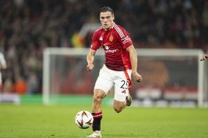 记者：加拉塔萨雷有意曼联中场乌加特，已将其列入冬窗引援名单