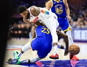 阿里纳斯:做播客挺好的总比泡夜店强 我有队友下午2点就去夜店了 阿里纳斯:做播客挺好的总比泡夜店强 我有队友下午2点就去夜店了