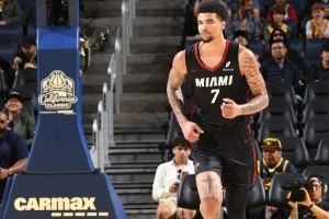 鲍威尔:我会一直督促韦尔激发他的潜力 激励他实现巅峰水平 鲍威尔:我会一直督促韦尔激发他的潜力 激励他实现巅峰水平