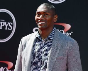 阿泰:我知道做什么能赚钱 但我现在宁愿做能让我保持快乐的事情 阿泰:我知道做什么能赚钱 但我现在宁愿做能让我保持快乐的事情